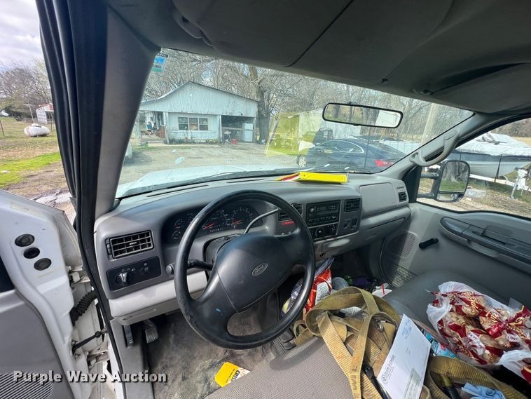 image for item MY9588 2001 Ford F350 Super Duty  utility bed pickup truck