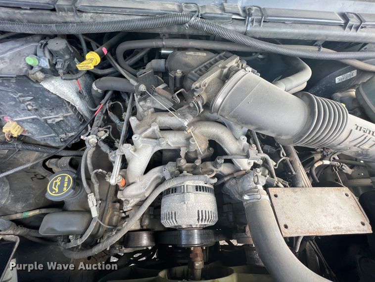 image for item MY9588 2001 Ford F350 Super Duty  utility bed pickup truck