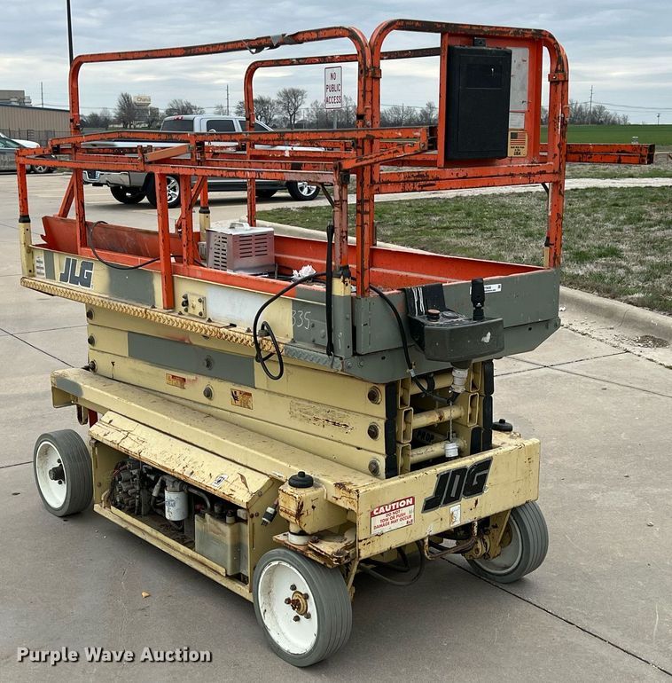 image for item MY9608 1997 JLG 2646  scissor lift