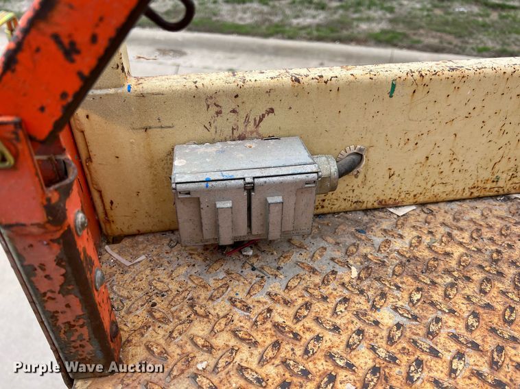 image for item MY9608 1997 JLG 2646  scissor lift