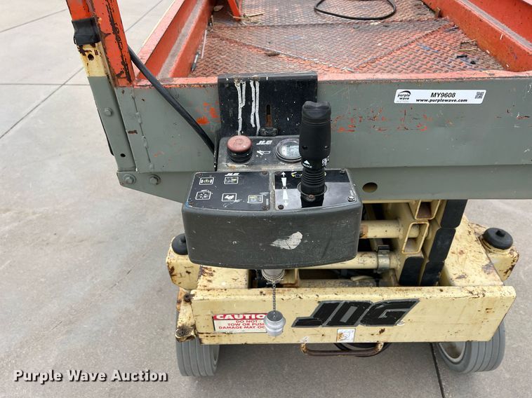 image for item MY9608 1997 JLG 2646  scissor lift