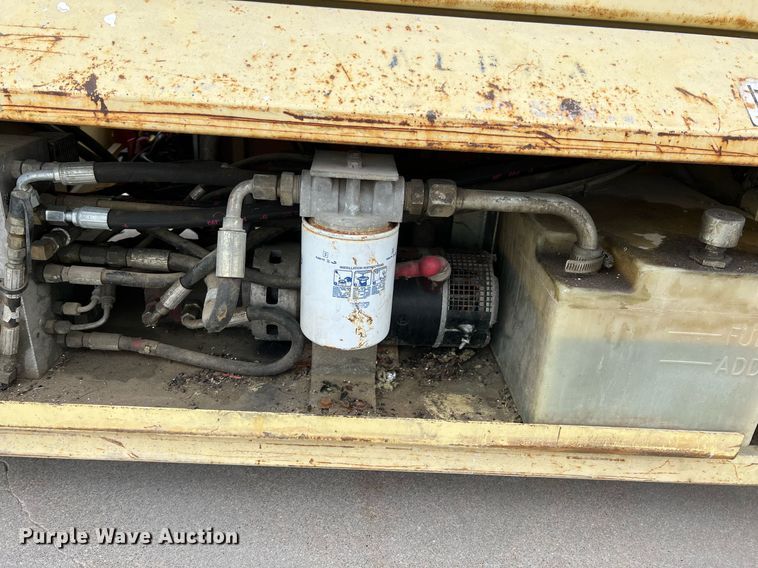 image for item MY9608 1997 JLG 2646  scissor lift