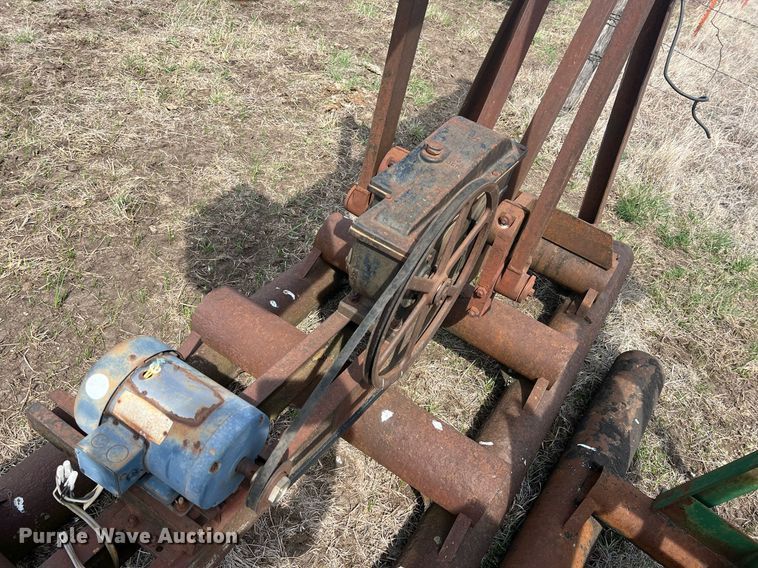 image for item MY9645 (6) pump jacks