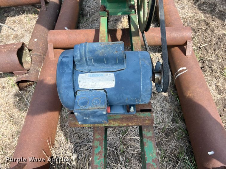 image for item MY9645 (6) pump jacks