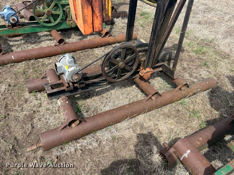 image for item MY9645 (6) pump jacks