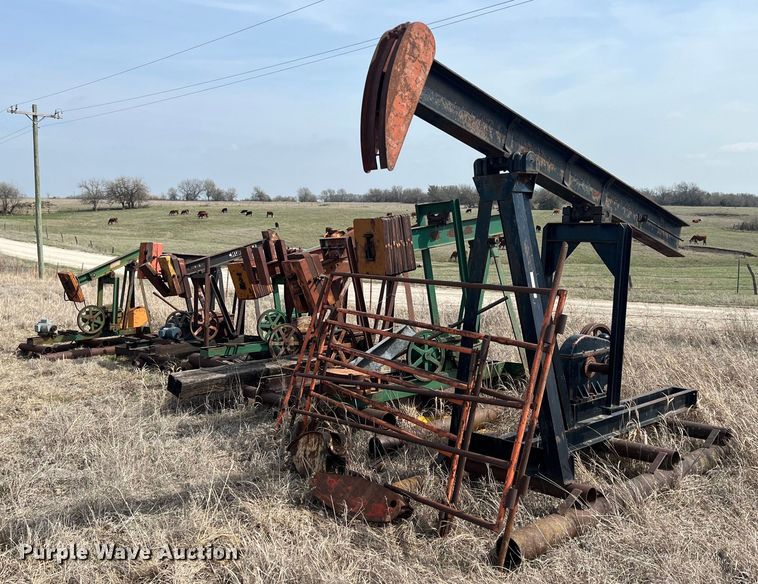 image for item MY9649 (7) pump jacks