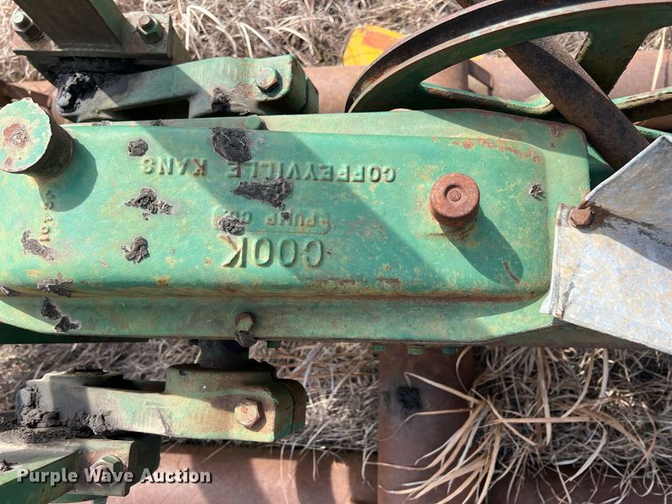 image for item MY9649 (7) pump jacks