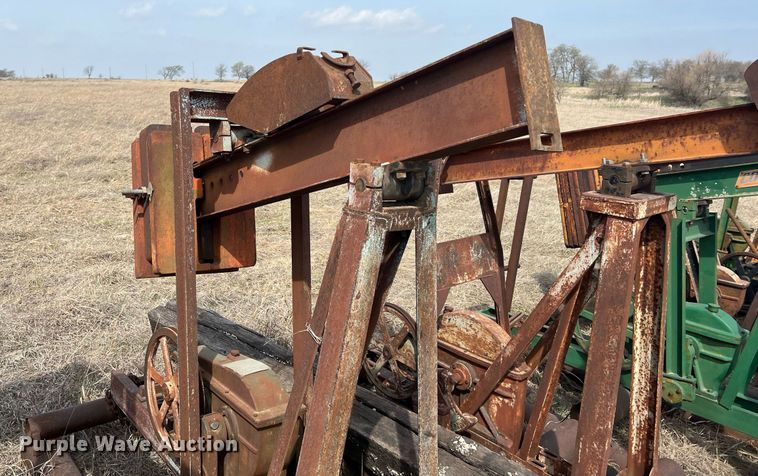 image for item MY9649 (7) pump jacks