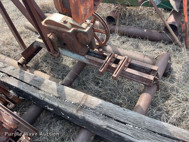 image for item MY9649 (7) pump jacks