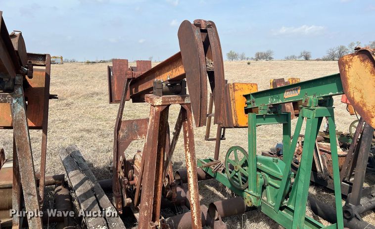 image for item MY9649 (7) pump jacks