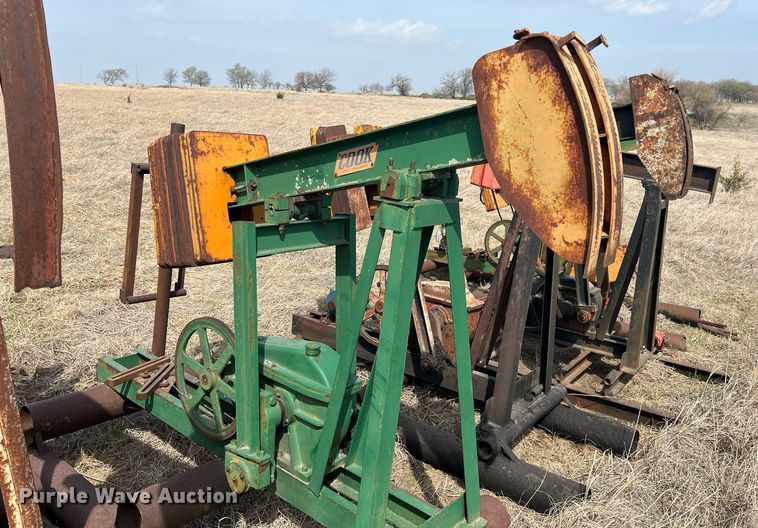 image for item MY9649 (7) pump jacks