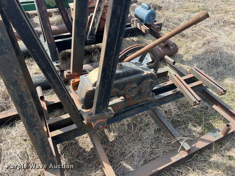image for item MY9649 (7) pump jacks