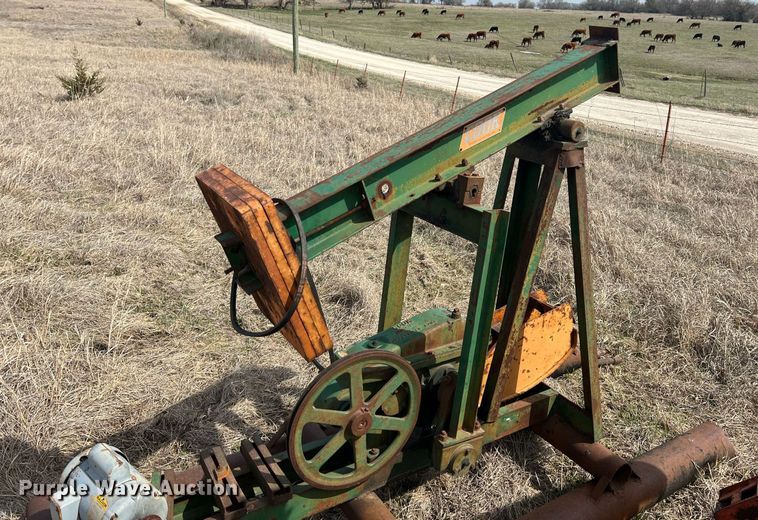 image for item MY9649 (7) pump jacks