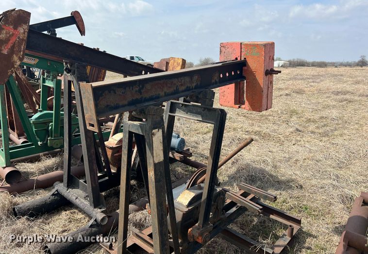 image for item MY9649 (7) pump jacks