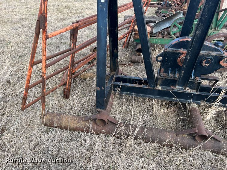 image for item MY9649 (7) pump jacks