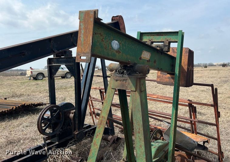 image for item MY9649 (7) pump jacks