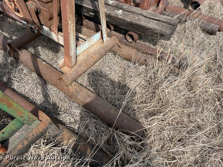 image for item MY9649 (7) pump jacks