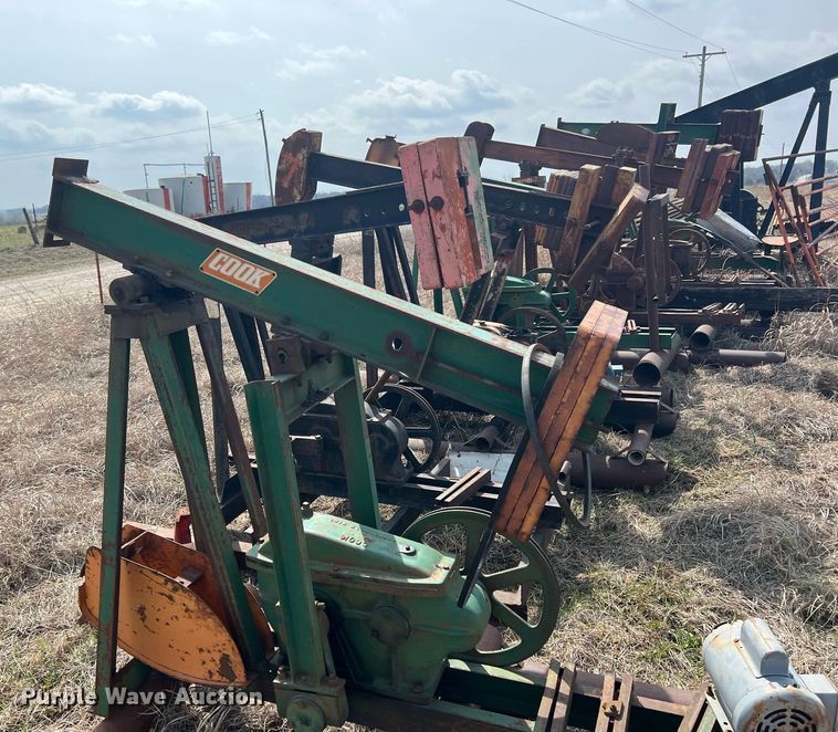 image for item MY9649 (7) pump jacks