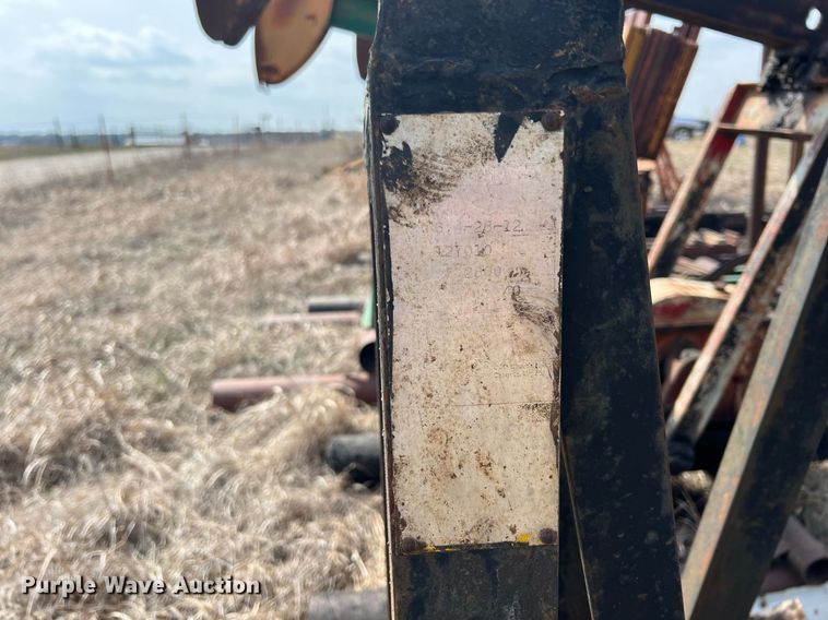 image for item MY9649 (7) pump jacks