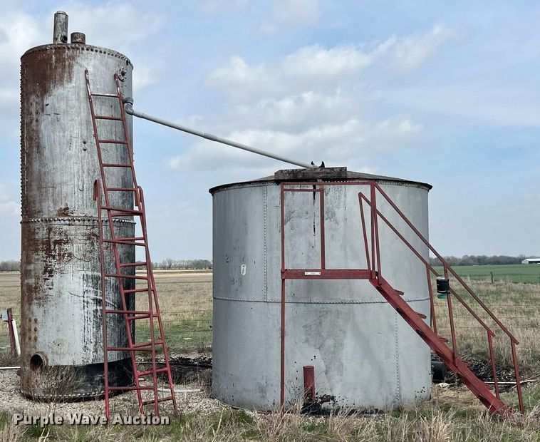 image for item MY9651 (2) tanks