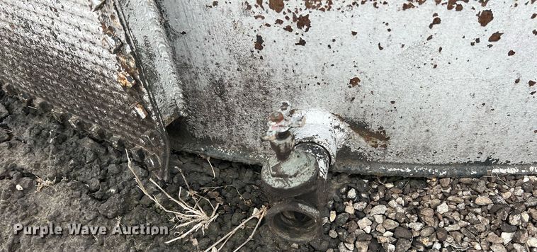 image for item MY9651 (2) tanks