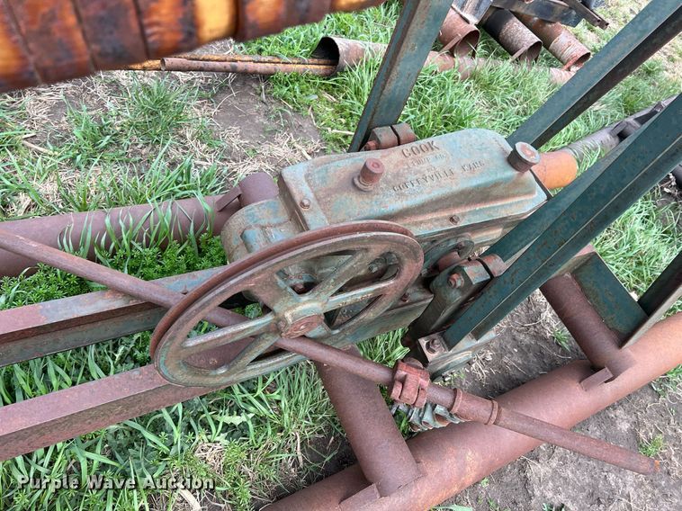 image for item MY9652 (14) pump jacks