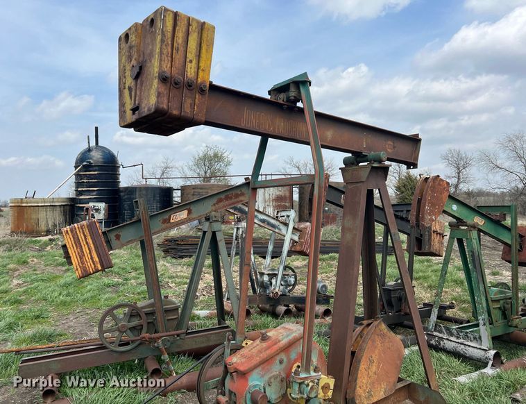 image for item MY9652 (14) pump jacks