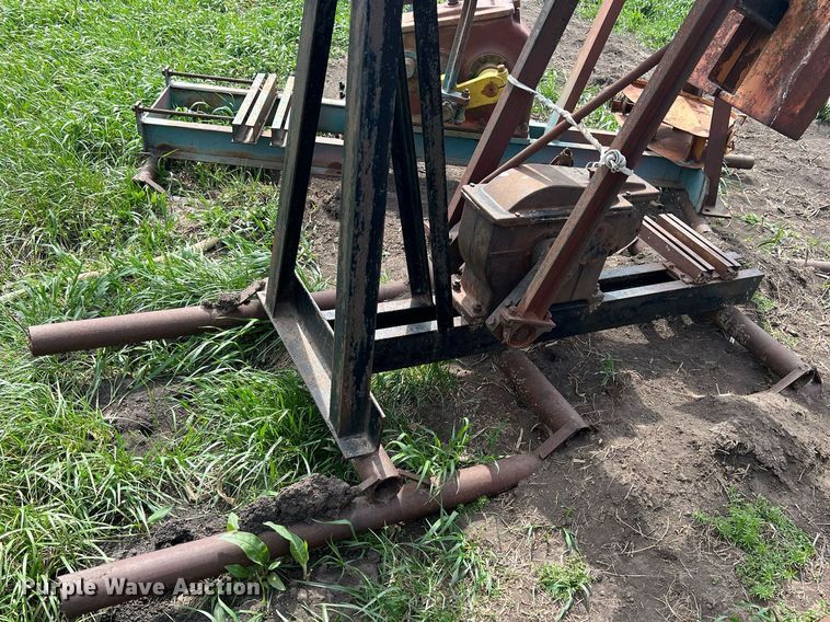 image for item MY9652 (14) pump jacks
