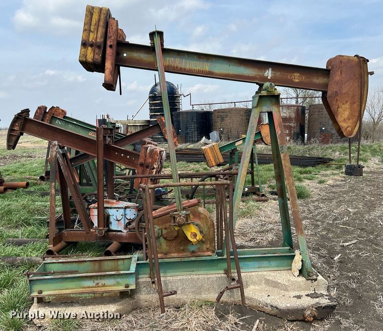 image for item MY9652 (14) pump jacks