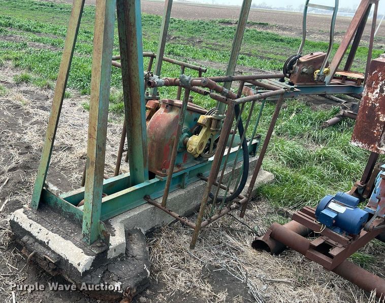 image for item MY9652 (14) pump jacks