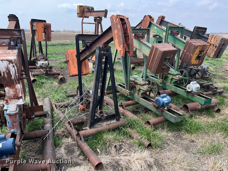 image for item MY9652 (14) pump jacks