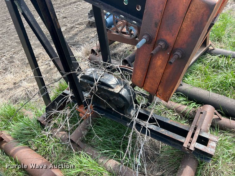 image for item MY9652 (14) pump jacks