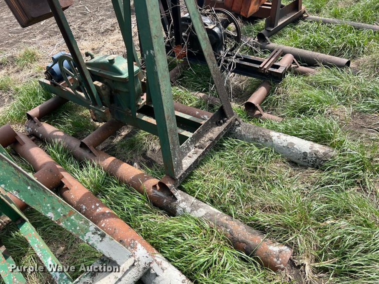 image for item MY9652 (14) pump jacks