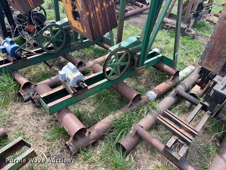 image for item MY9652 (14) pump jacks