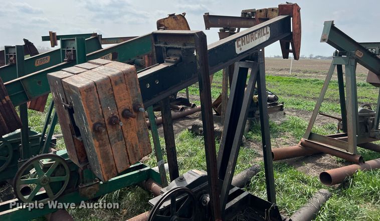 image for item MY9652 (14) pump jacks