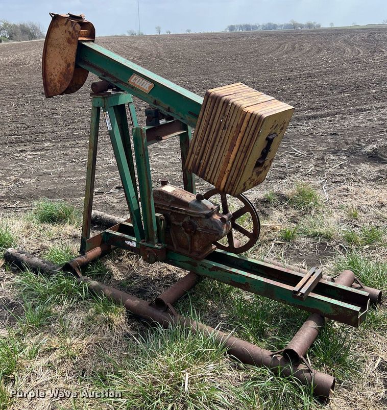 image for item MY9652 (14) pump jacks