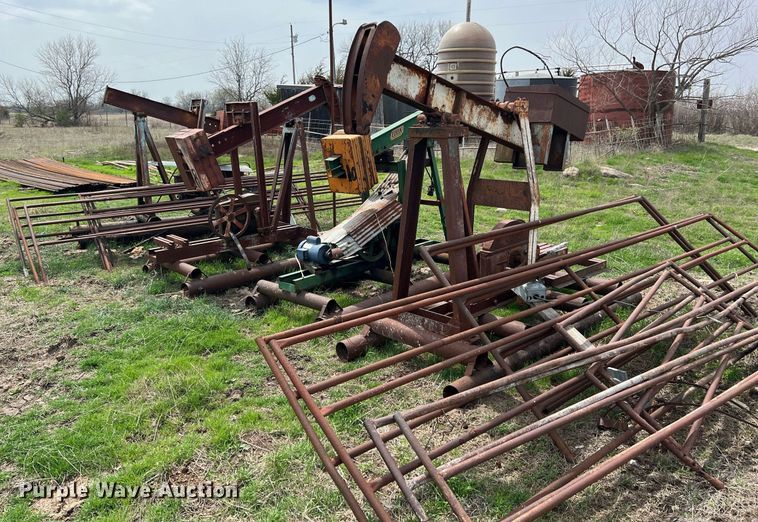 image for item MY9662 (4) pump jacks