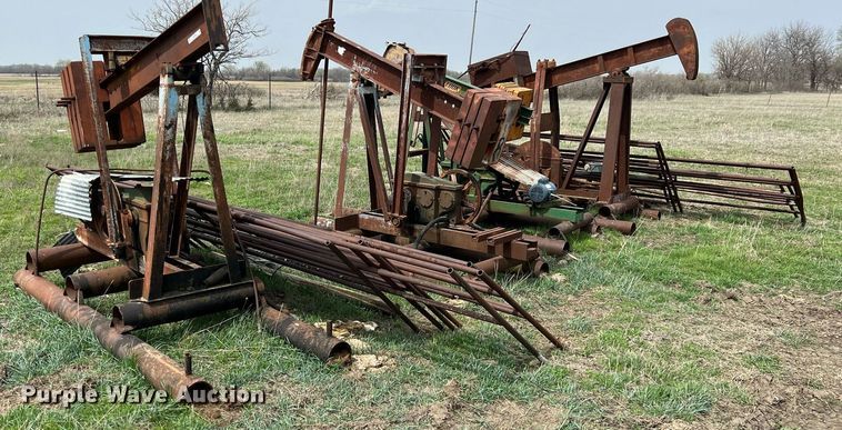 image for item MY9662 (4) pump jacks