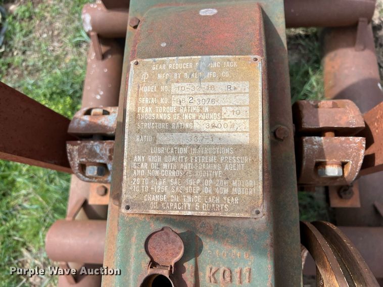 image for item MY9662 (4) pump jacks