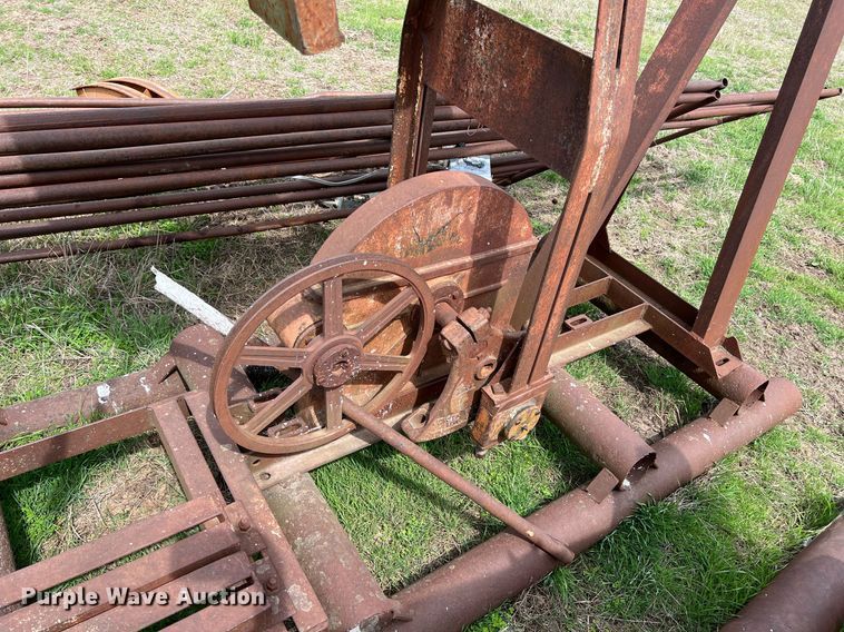 image for item MY9662 (4) pump jacks