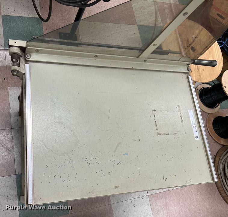 image for item MY9707 paper cutter