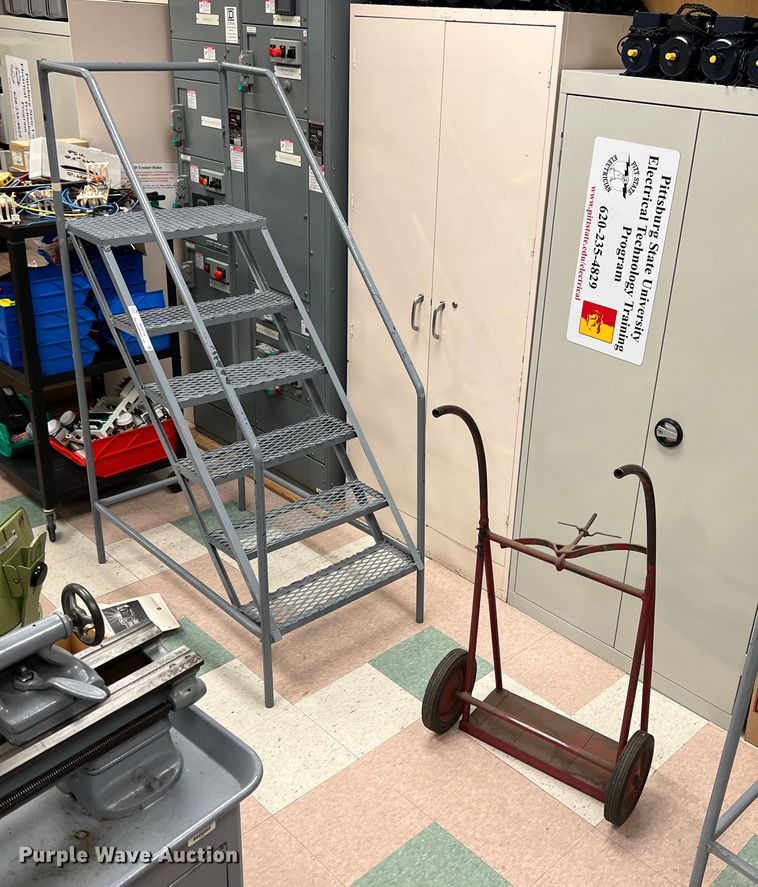 image for item MY9714 (3) step ladders