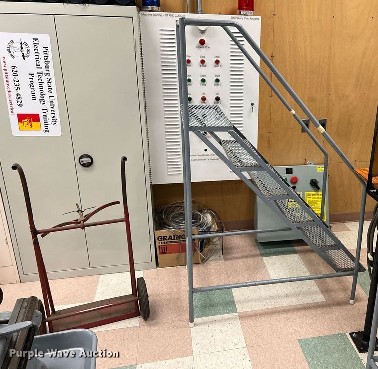 image for item MY9714 (3) step ladders