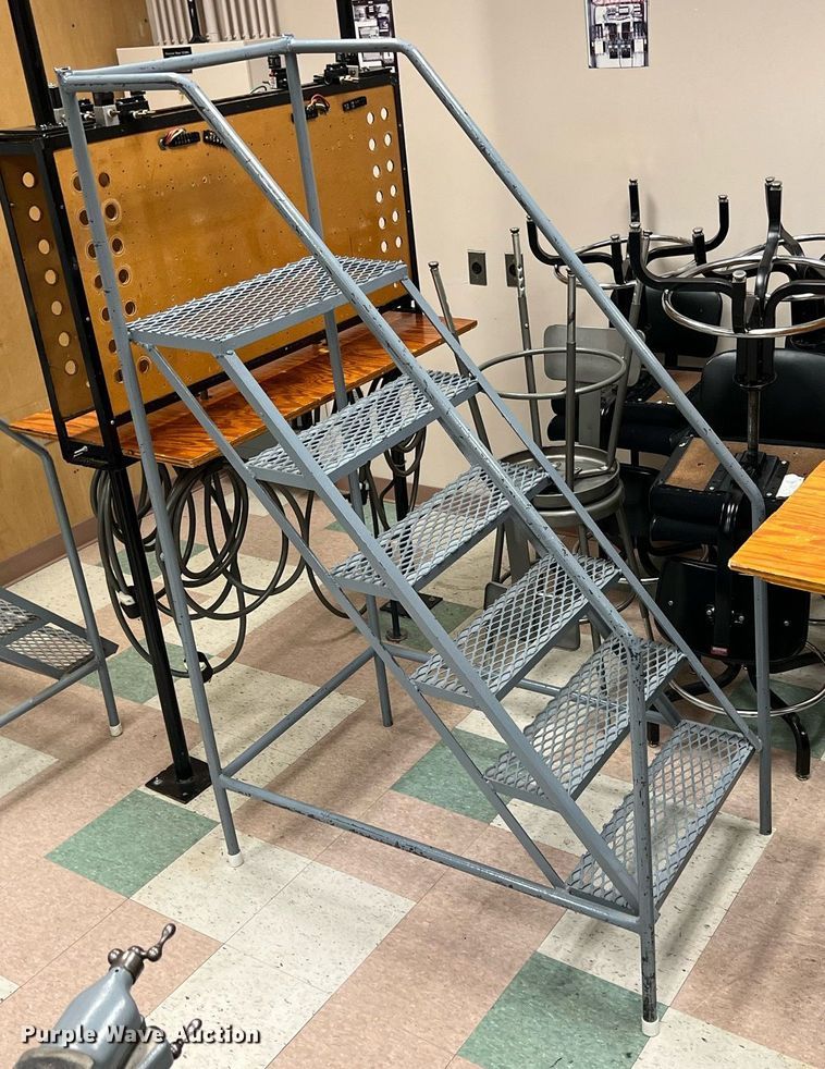 image for item MY9714 (3) step ladders