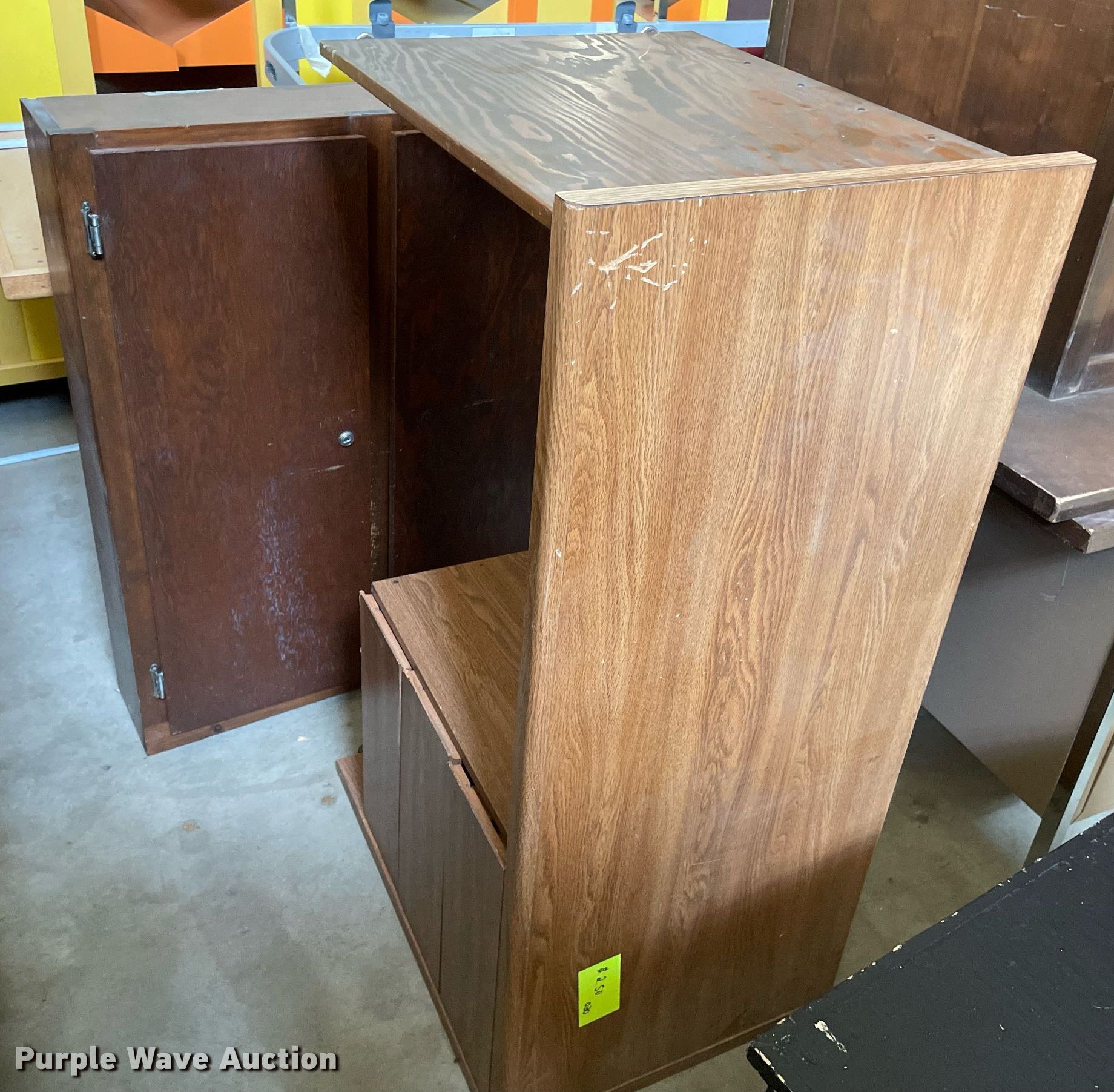 Furniture in McPherson, KS Item DK7353 sold Purple Wave