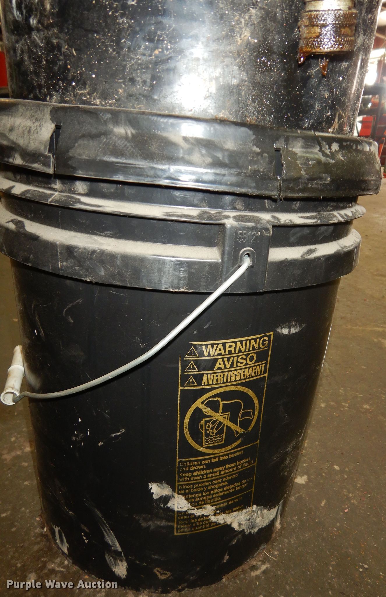 (2) five gallons buckets of Champion grease in Osawatomie, KS Item