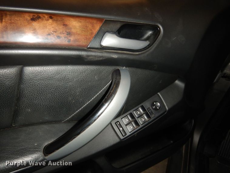 image for item DI6767 2004 BMW X5  SUV