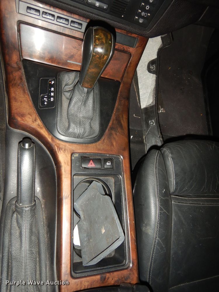 image for item DI6767 2004 BMW X5  SUV