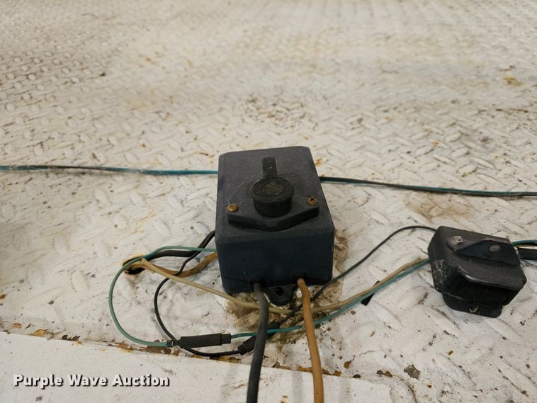 image for item DK1749 2002 Southwest  utility trailer