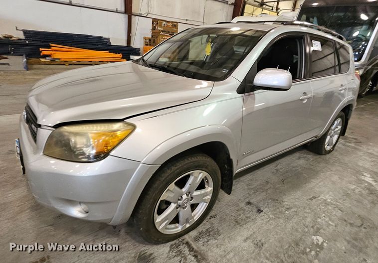 image for item DK7685 2007 Toyota RAV4  SUV